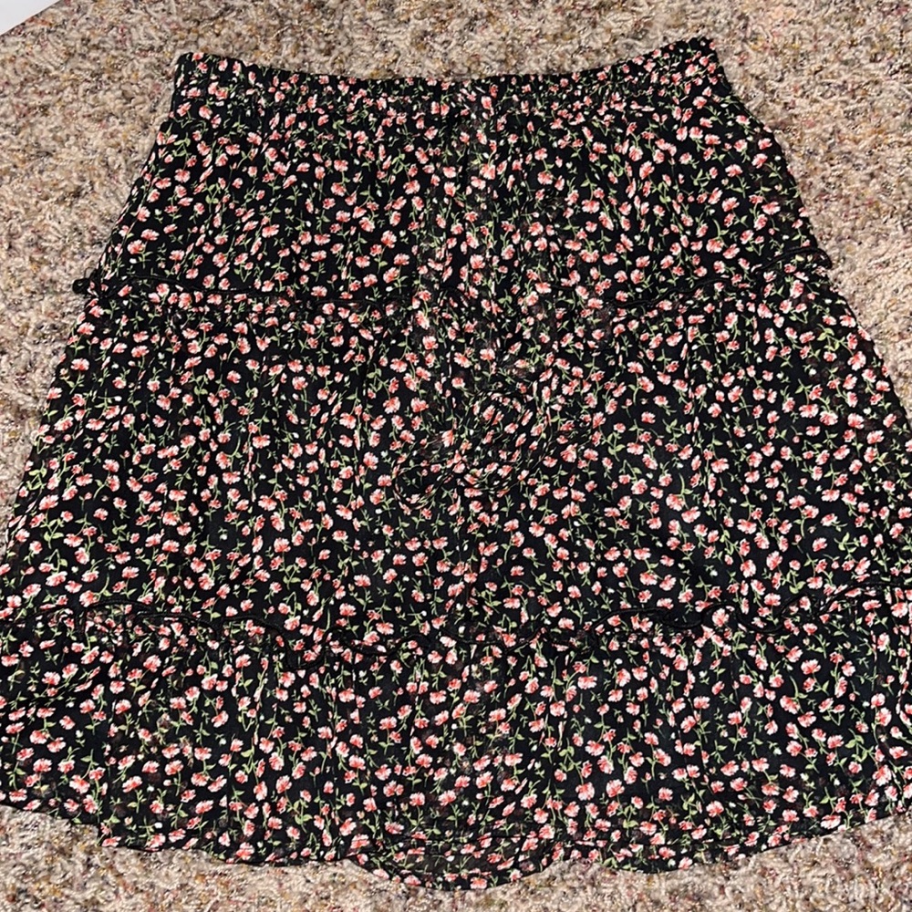 boutique flowy ruffle skirt!